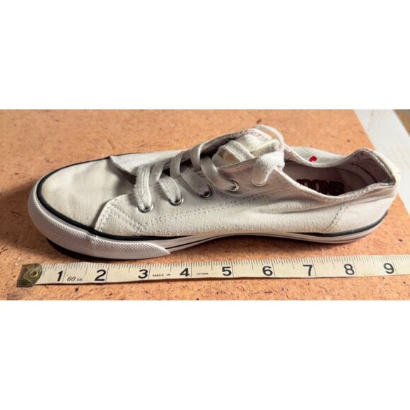 Snoopy Canvas Sneakers With Red Hearts Print Womens Size 3 - Picture 8 of 10